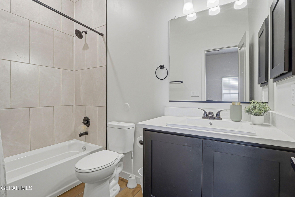 244 Farnborough Street - Photo 19