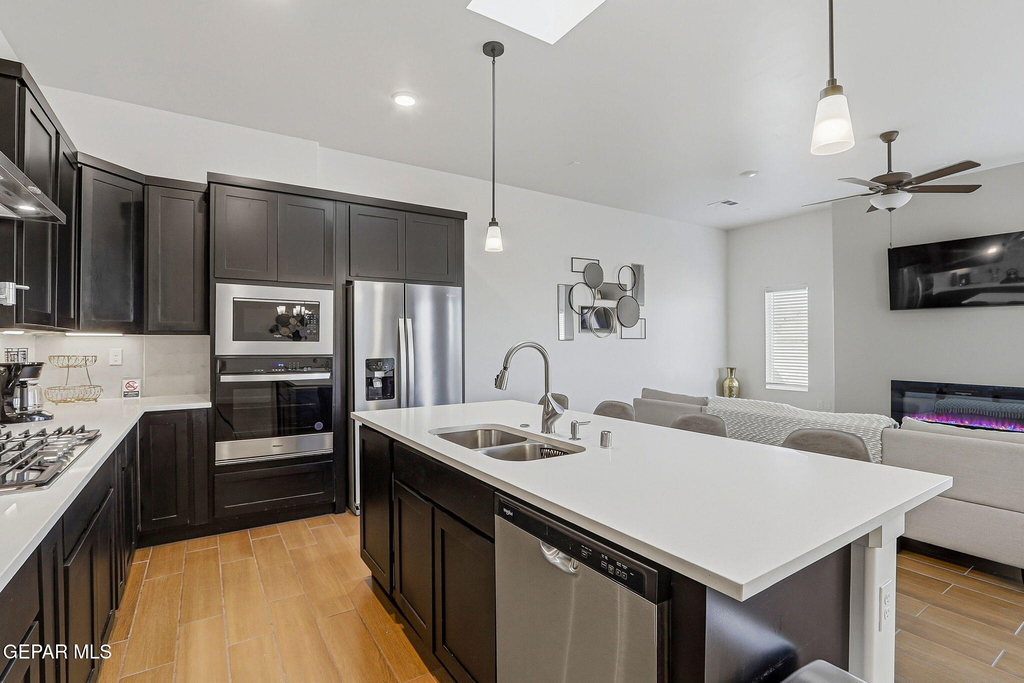 244 Farnborough Street - Photo 8