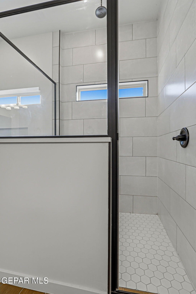 244 Farnborough Street - Photo 33