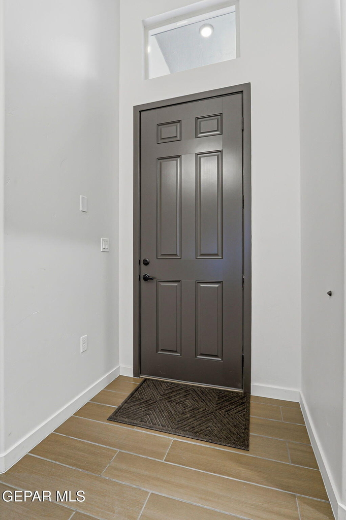 244 Farnborough Street - Photo 5