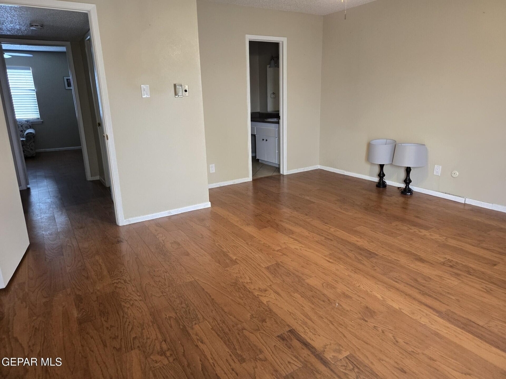 500 Thunderbird Drive - Photo 18
