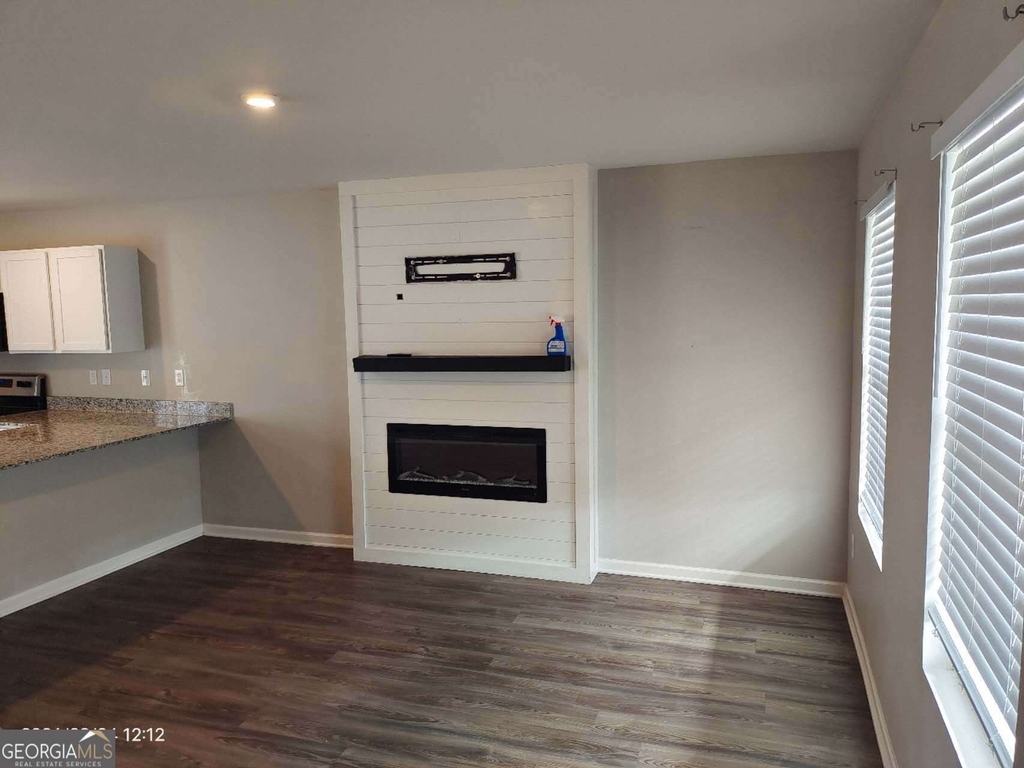 522 Pemberton Street - Photo 2