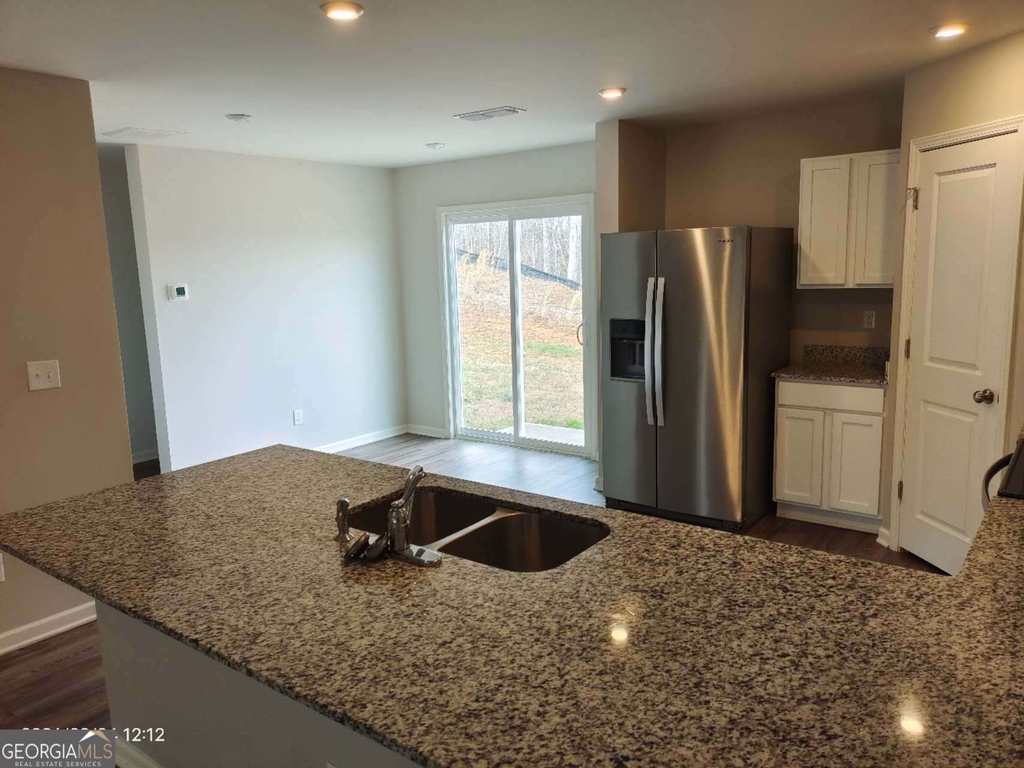 522 Pemberton Street - Photo 4