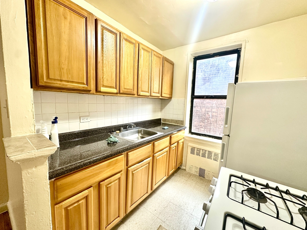 89-29 163rd Street - Photo 7