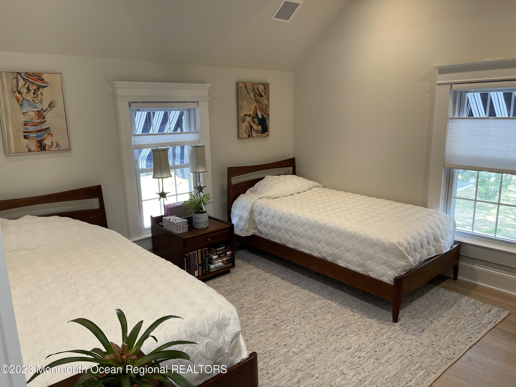 2112 Edgewood Place - Photo 12