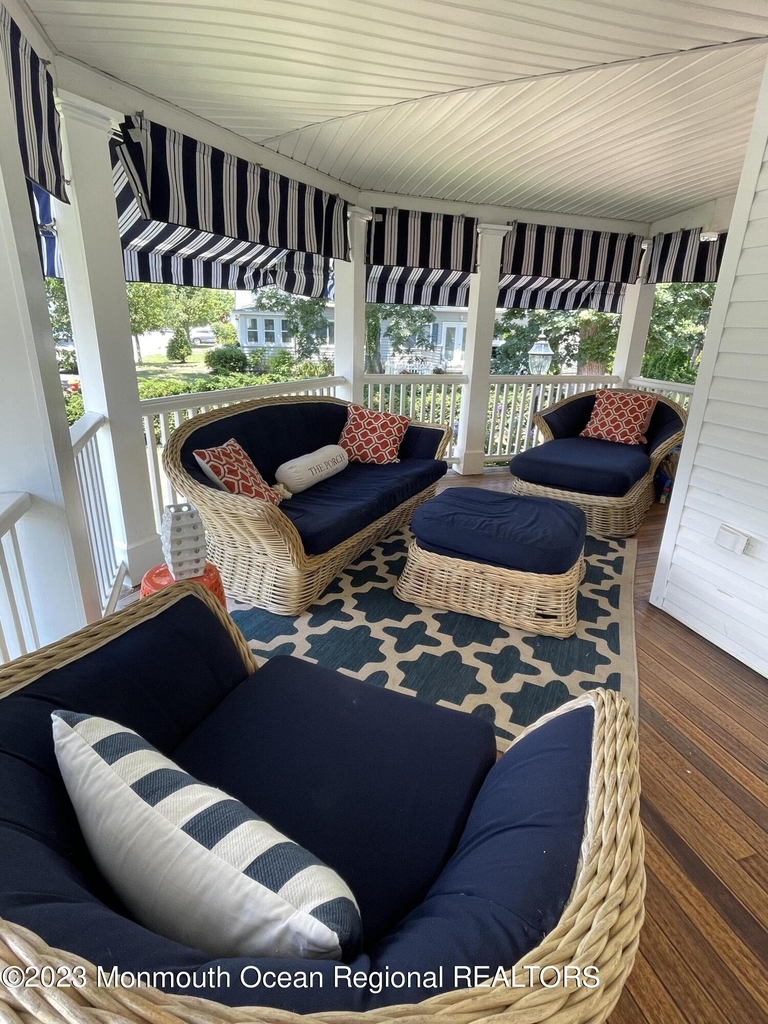 2112 Edgewood Place - Photo 5