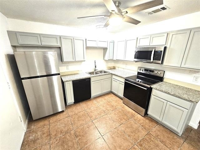 724 Bluebonnet Drive - Photo 0