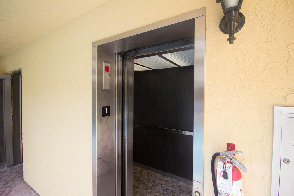 917 Ne 16th Avenue - Photo 2