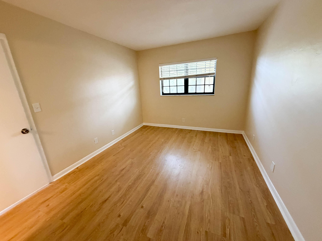 917 Ne 16th Avenue - Photo 15