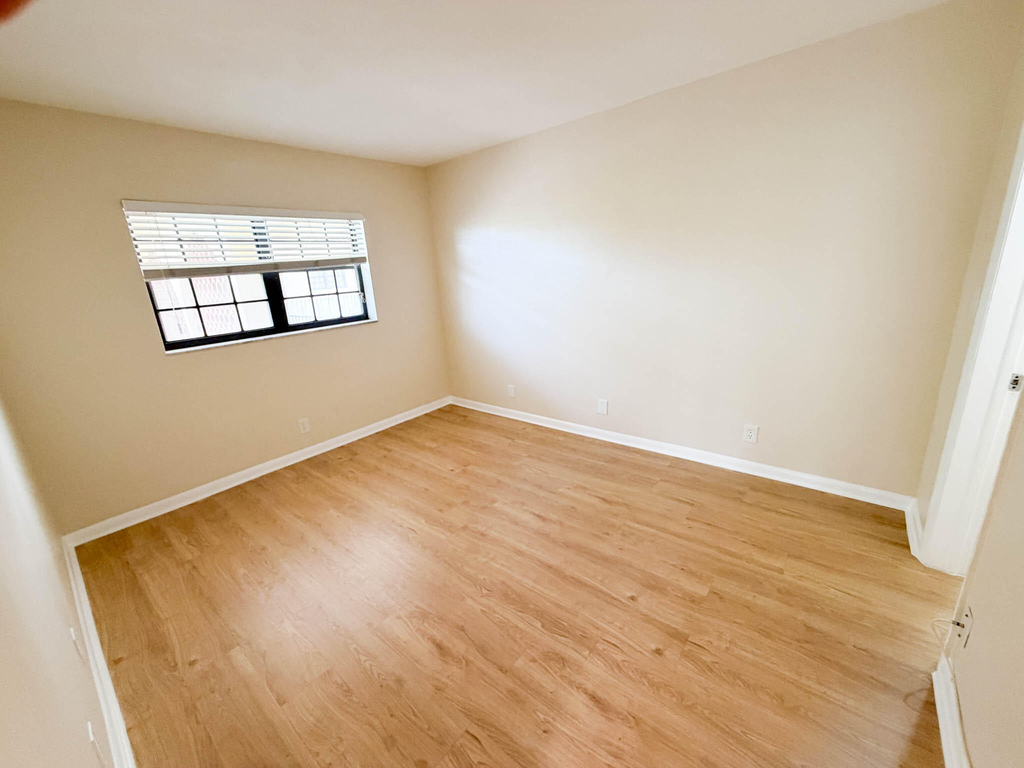 917 Ne 16th Avenue - Photo 13
