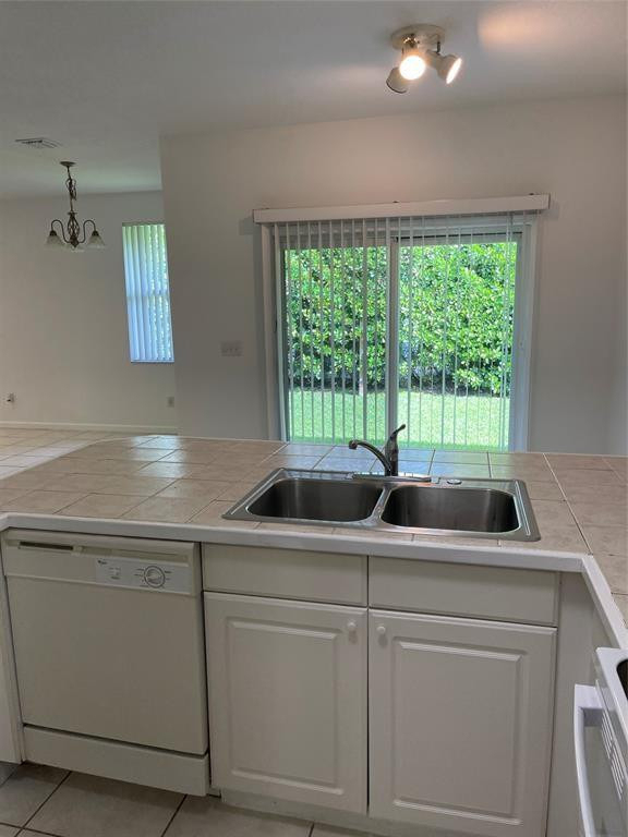 717 Ne 4th Street - Photo 2