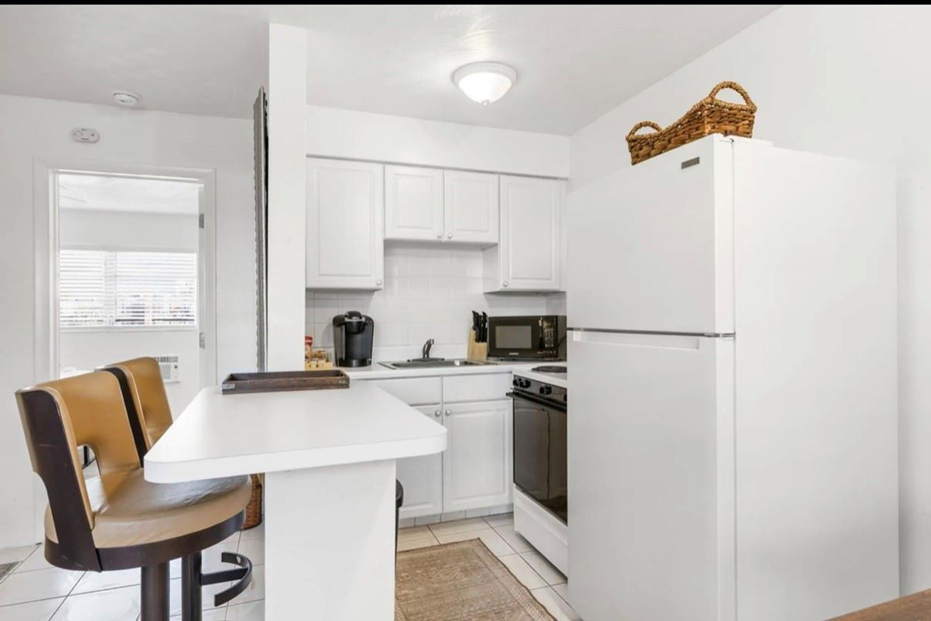 820 Ne 16th Avenue - Photo 2
