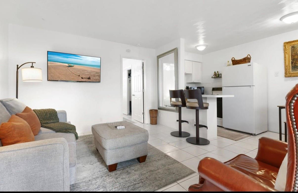 820 Ne 16th Avenue - Photo 0
