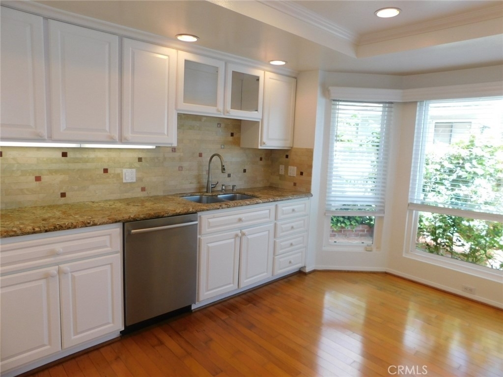 7 Lakeview - Photo 15