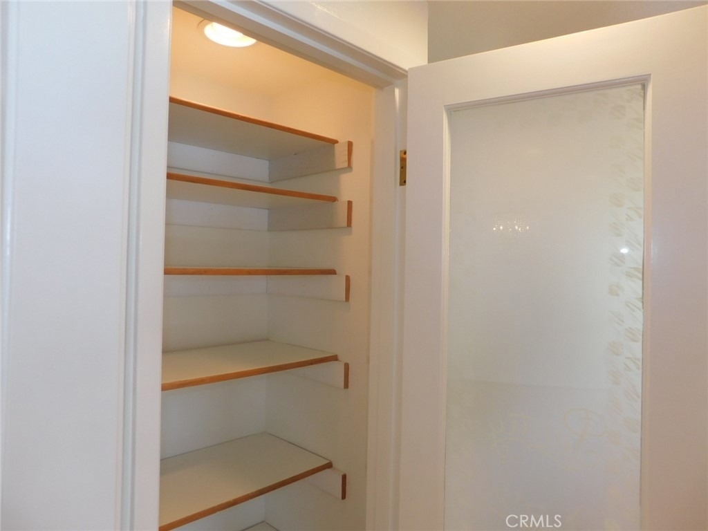 7 Lakeview - Photo 13