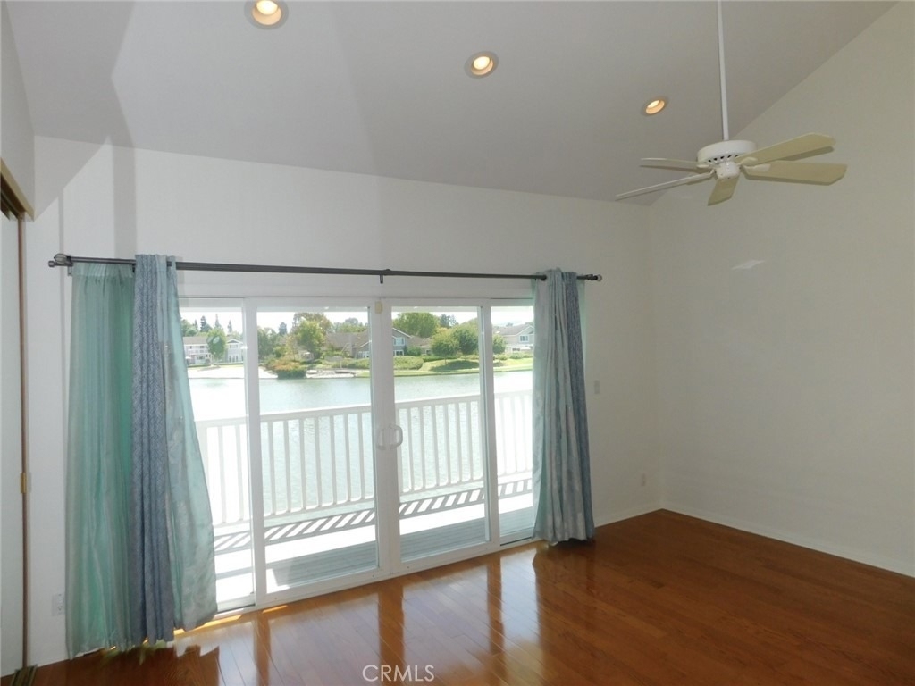 7 Lakeview - Photo 35
