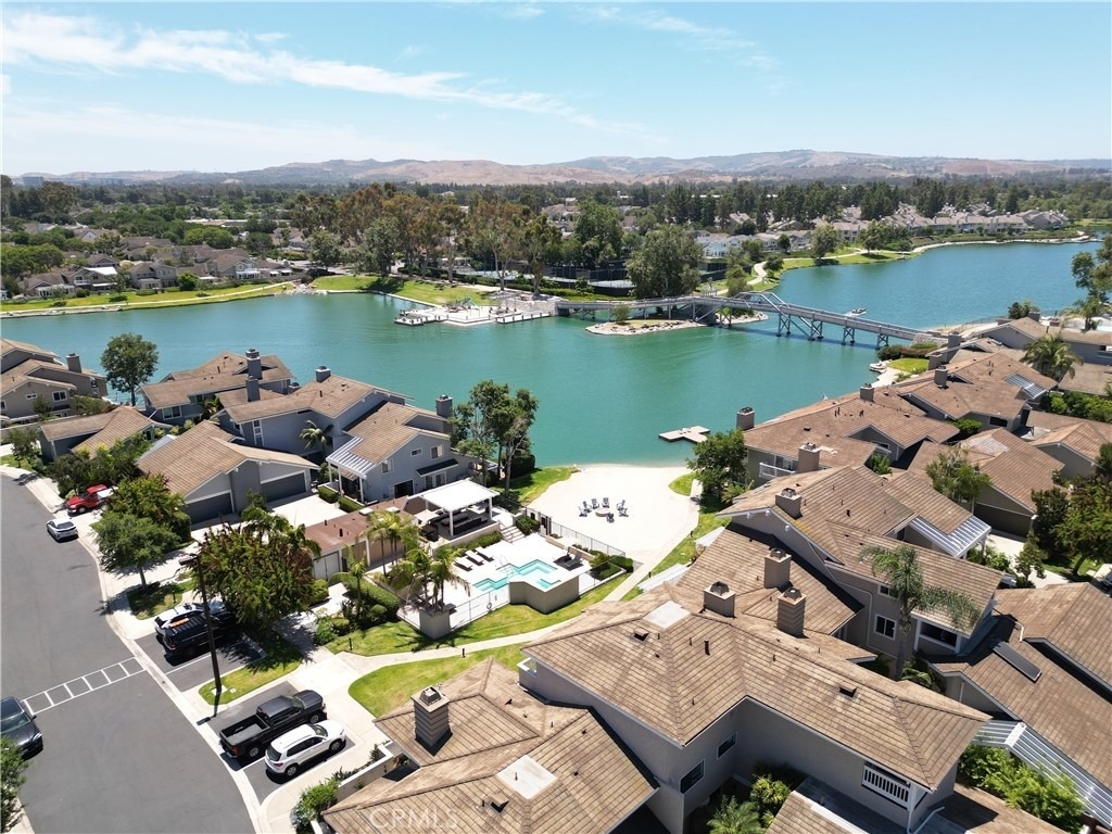 7 Lakeview - Photo 1