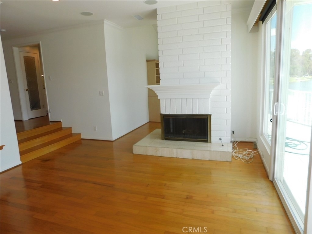 7 Lakeview - Photo 17