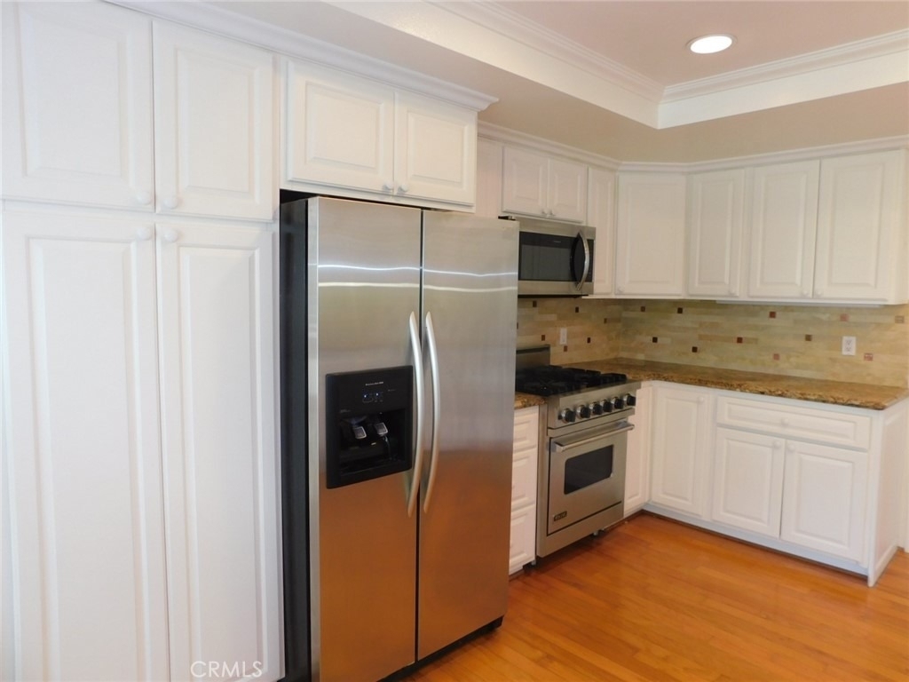 7 Lakeview - Photo 11