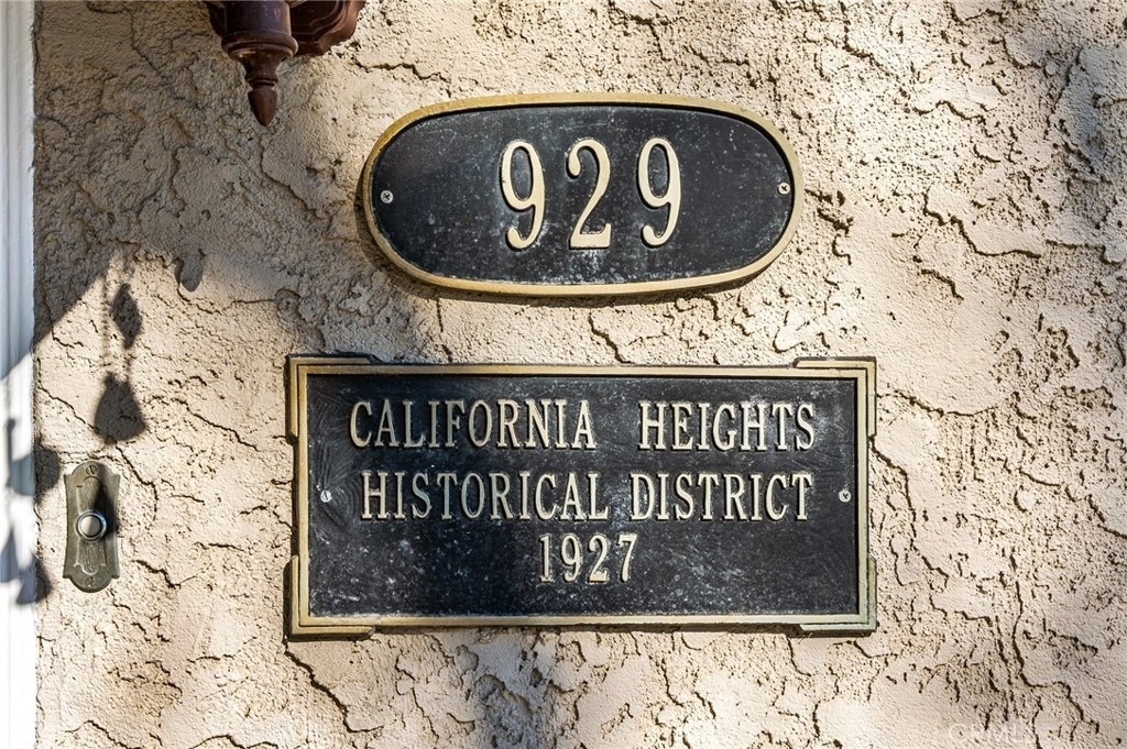 929 E 37th - Photo 6