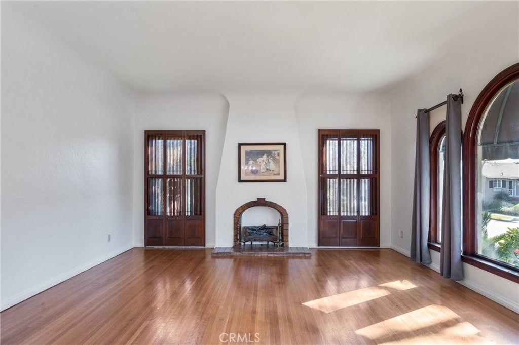 929 E 37th - Photo 7