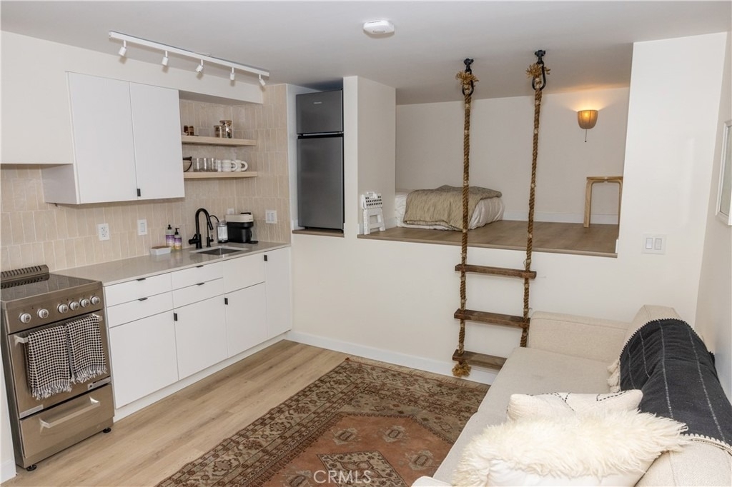 160 Avenida Florencia - Photo 7