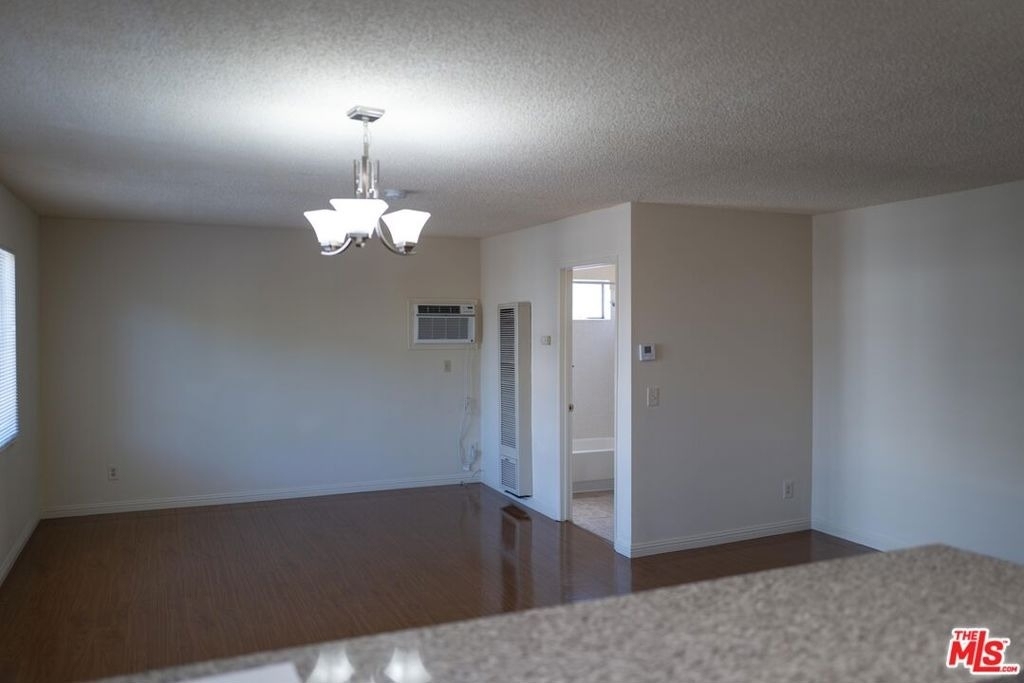 331 S Gramercy Place - Photo 4