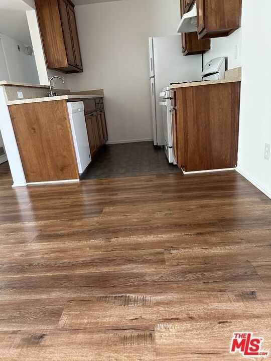 710 Crenshaw Boulevard - Photo 3