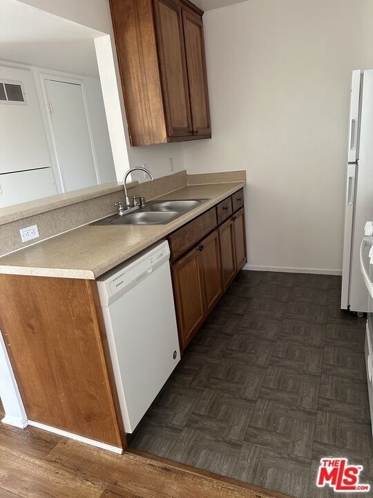 710 Crenshaw Boulevard - Photo 4