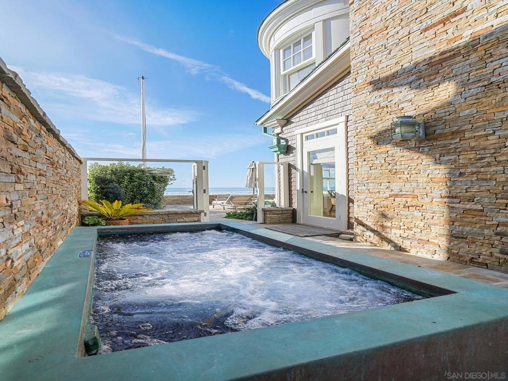 2720 Ocean Front - Photo 12