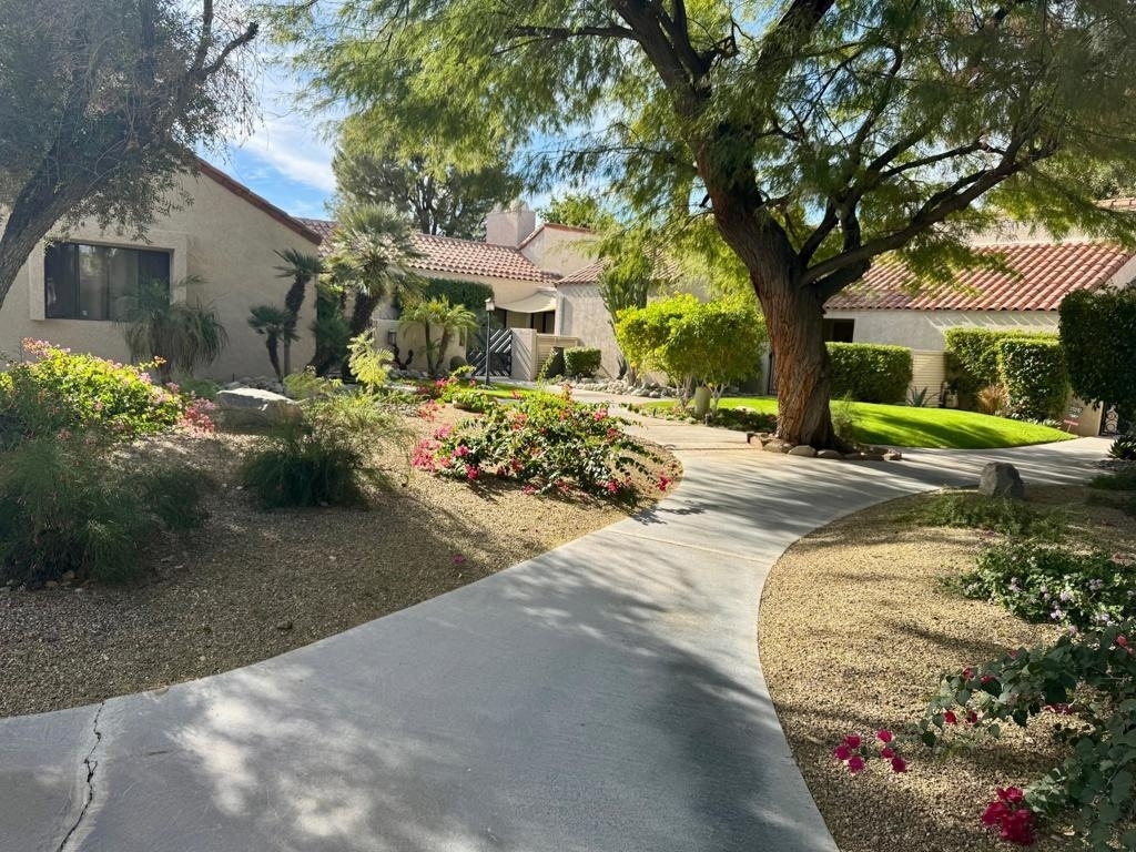 310 Forest Hills Drive - Photo 8