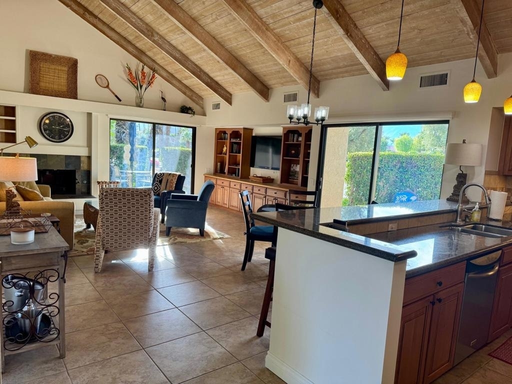 310 Forest Hills Drive - Photo 5