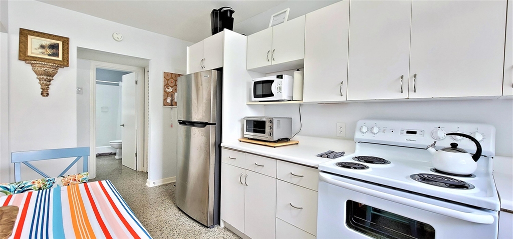 403 32nd Street - Photo 8