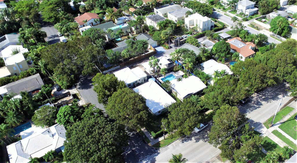 403 32nd Street - Photo 2