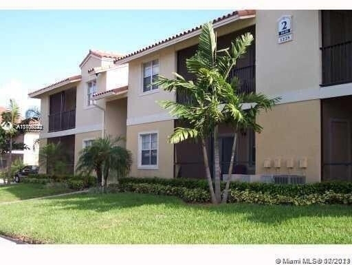 1239 Sw 46th Avenue - Photo 0