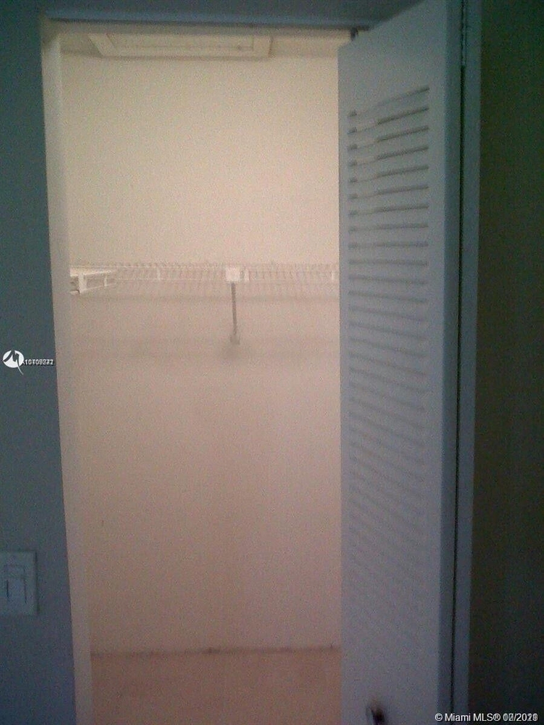 1239 Sw 46th Avenue - Photo 11