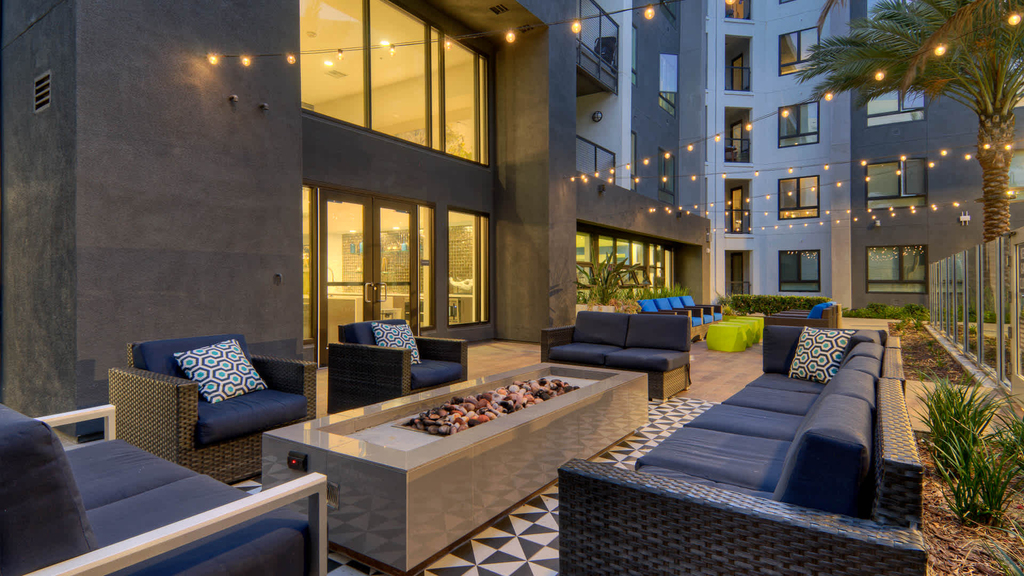 5560 Lexington Ave - Photo 41