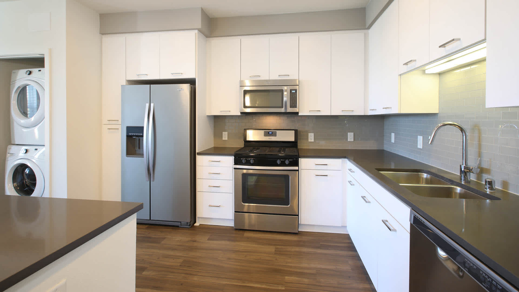 2501 Alton Parkway - Photo 0