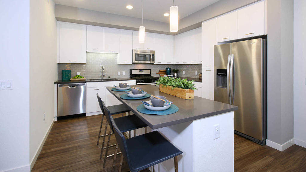 2501 Alton Parkway - Photo 4