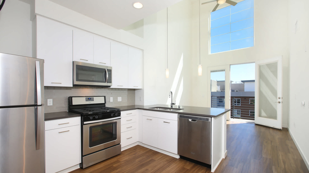 2501 Alton Parkway - Photo 2
