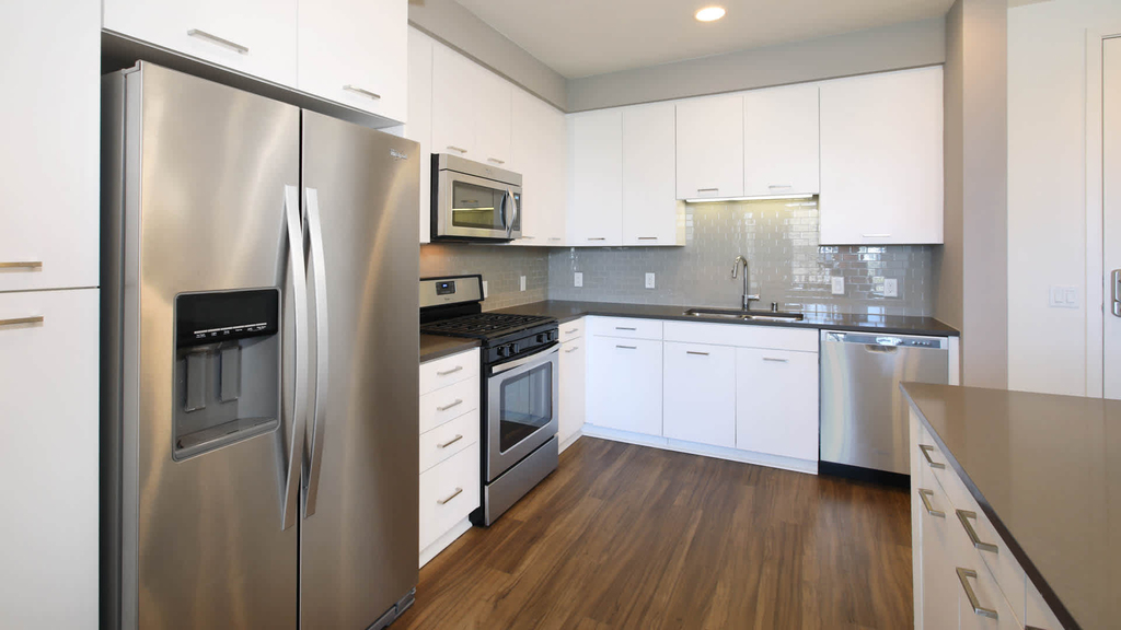 2501 Alton Parkway - Photo 3