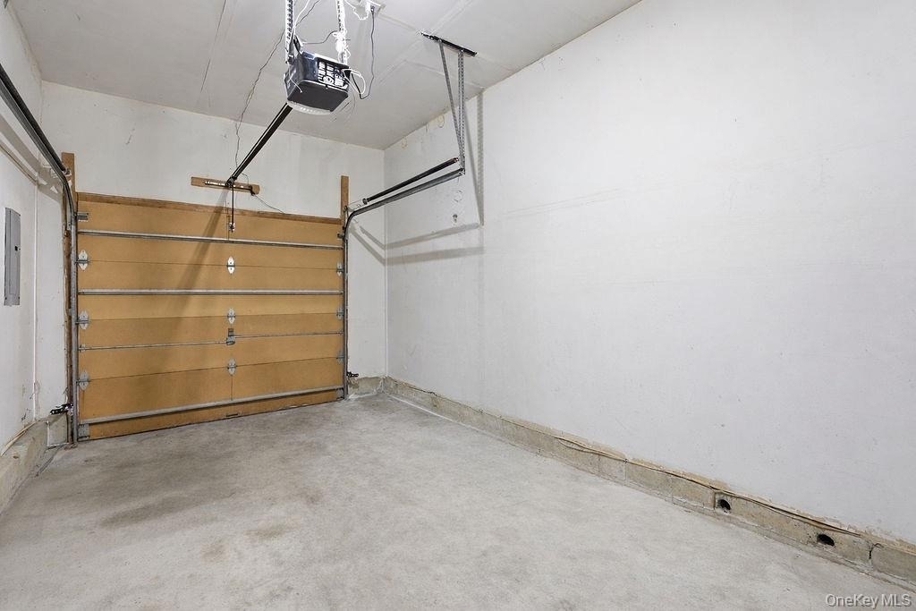 305 Glenwood Drive - Photo 3