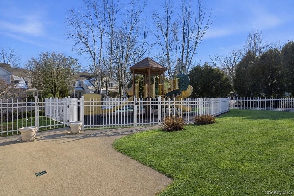 305 Glenwood Drive - Photo 27