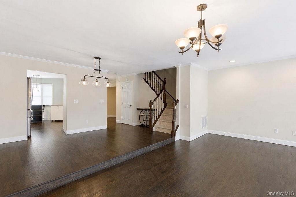305 Glenwood Drive - Photo 9