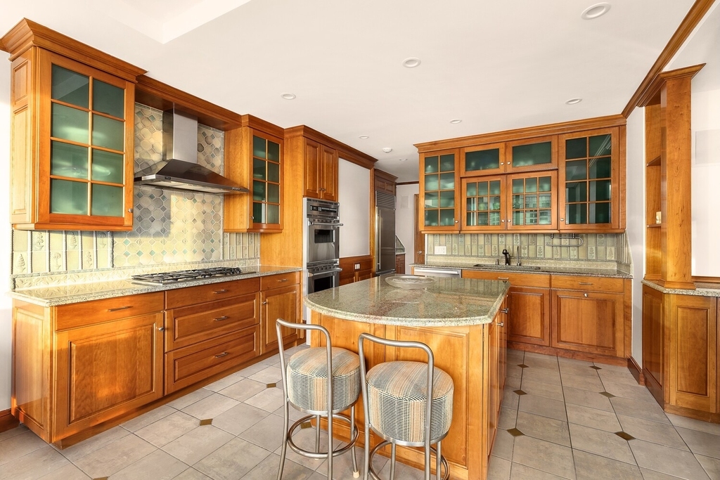 150 Columbus Avenue - Photo 8