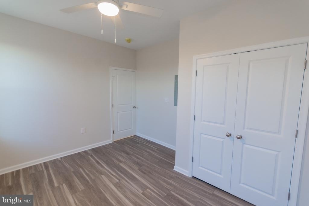 215 W King Street - Photo 14