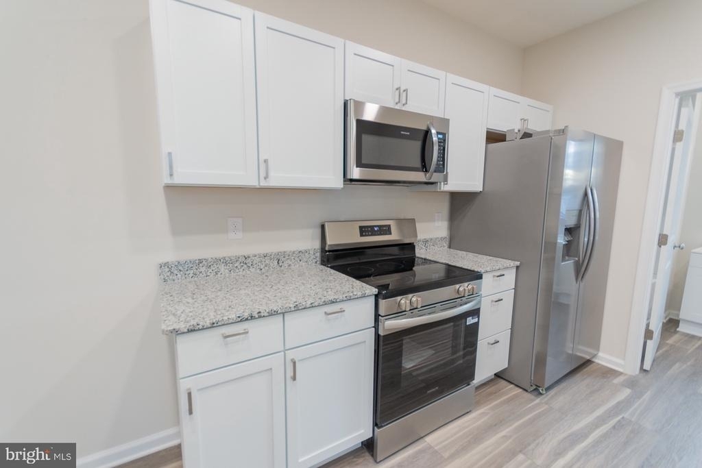 215 W King Street - Photo 9