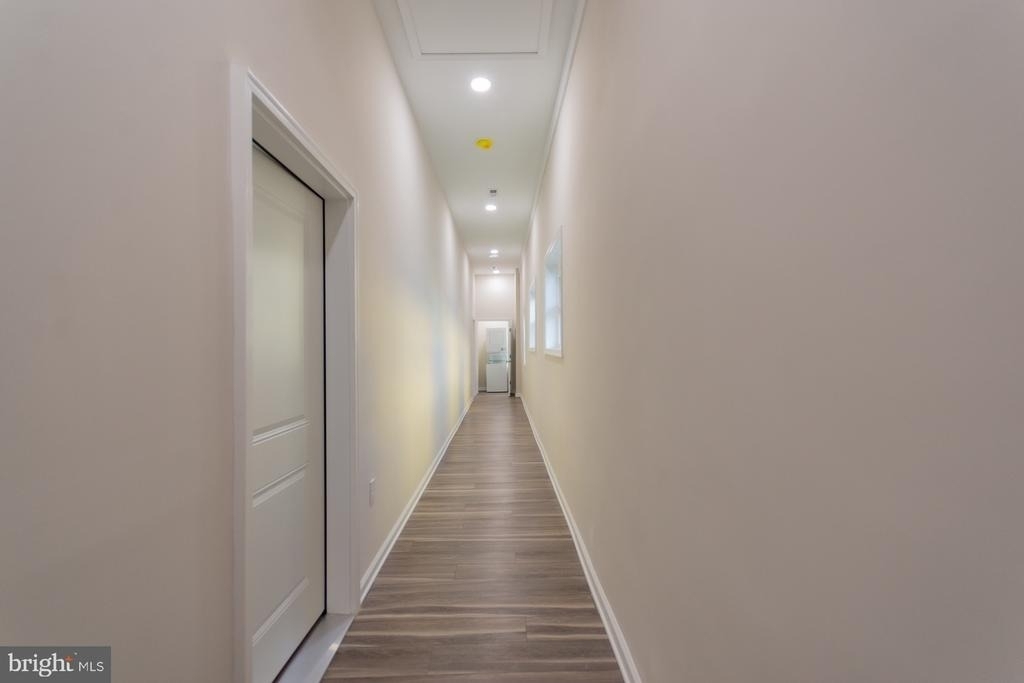 215 W King Street - Photo 19