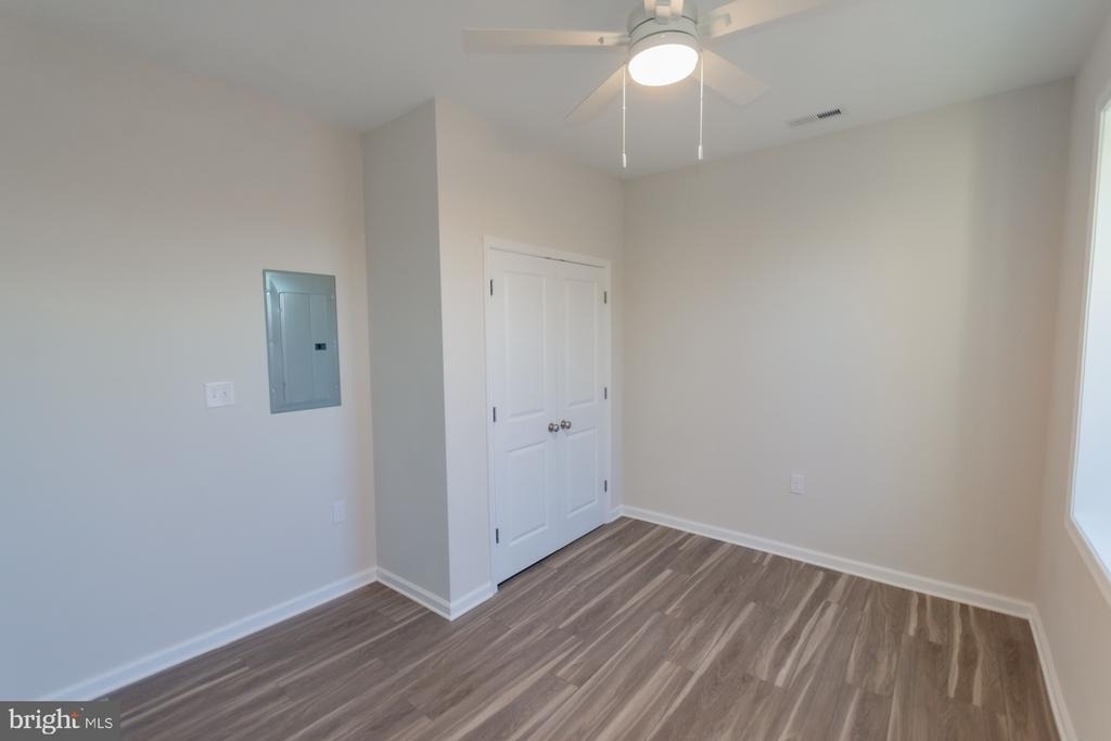215 W King Street - Photo 13