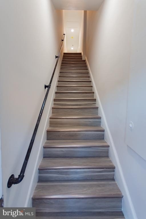 215 W King Street - Photo 33